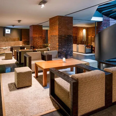 Mövenpick Hotel Hamburg-2